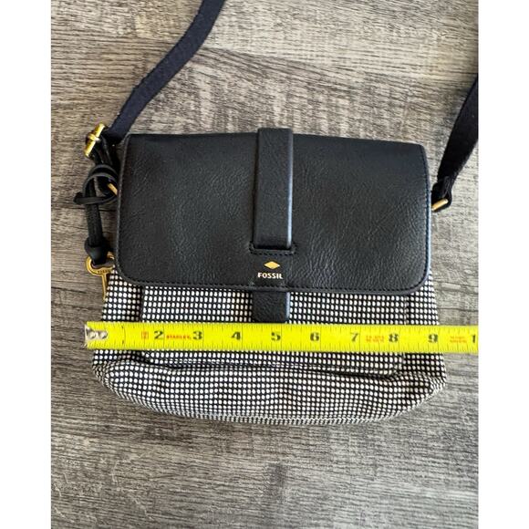 Fossil Kinley Crossbody Black White Houndstooth Checkered Front Flap 9” Small - Picture 8 of 16